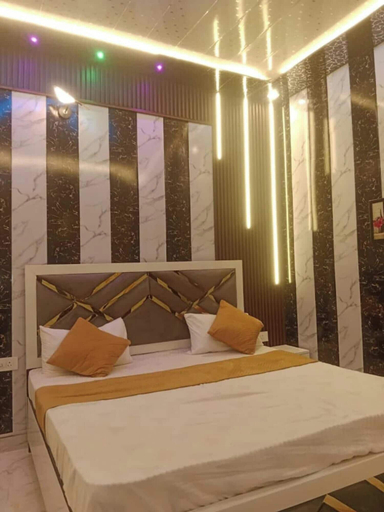 Room 3, Vishnu Priya Guest House Ayodhya, Faizabad