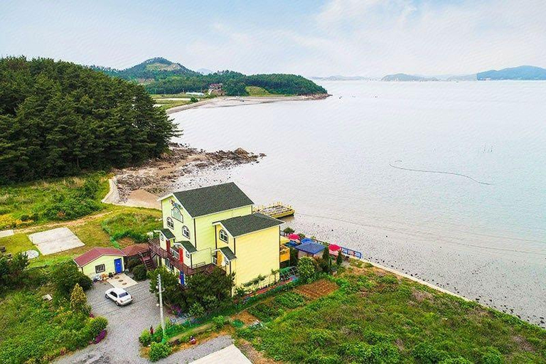 Exterior & Views 1, Taean Rainbow Pension, Taean