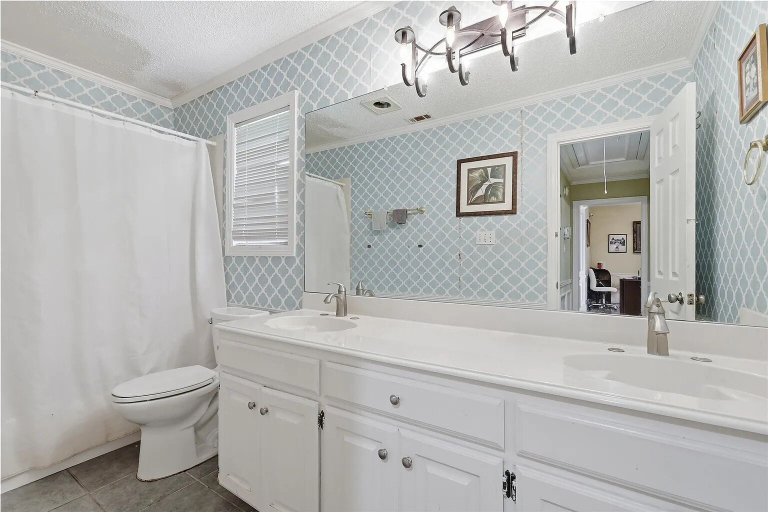 Bathroom 3, Homestayy, Denton