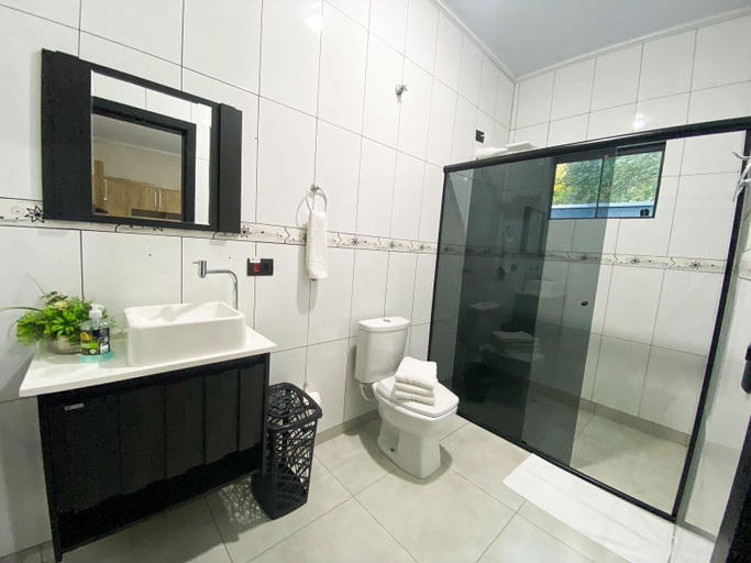 Bathroom 3, Casa Central piscina e AC para 8 hospede, Foz do Iguaçu
