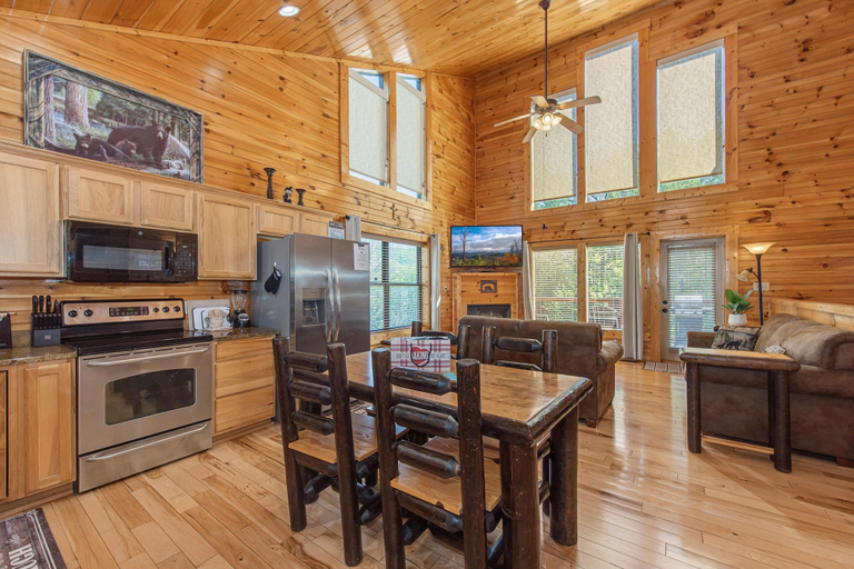 Private kitchen 2, I Love View Too, Sevier