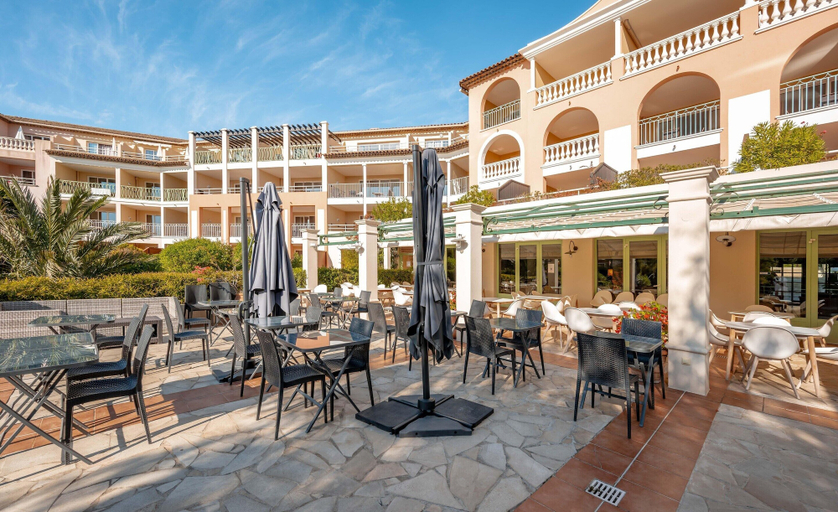 Outdoor dining 2, Aesthetic Coastal Family Escape, Var