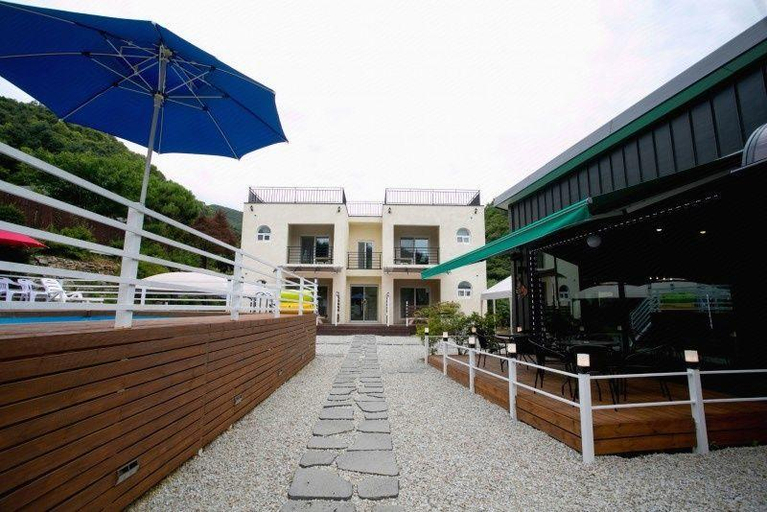 Exterior & Views 1, Yangpyeong Notebook Pension, Yangpyeong