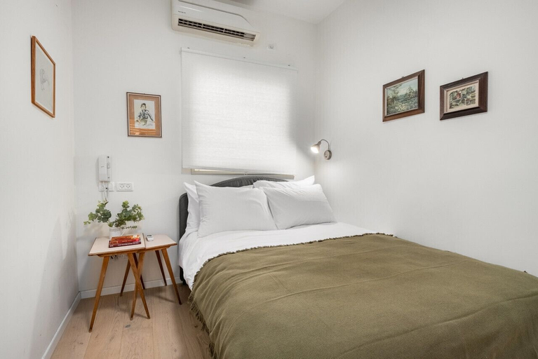 Bedroom 2, Chic Bright Urban Escape by Sea N' Rent