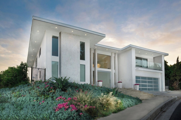 Exterior 2, Venus Modern, Los Angeles