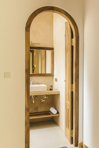Bathroom 4, Break House By Unrushed, Habaraduwa