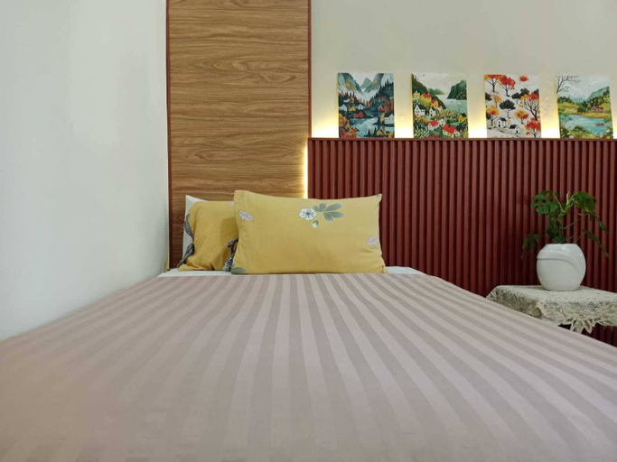 Room 4, The Irish Garden Homestay, Malang