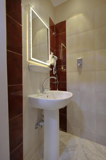 Bathroom 4, Cairo Paradise Hotel, 'Abdin