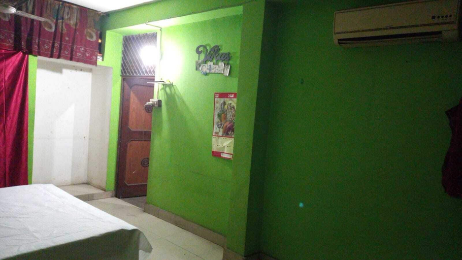 Room 3, Revivo Hotel shree palace, Kanpur Nagar