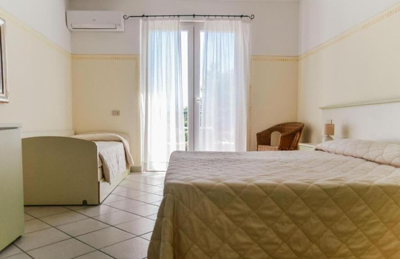 Bedroom 5, Hotel Club i Pini- Residenza d'Epoca, Lucca