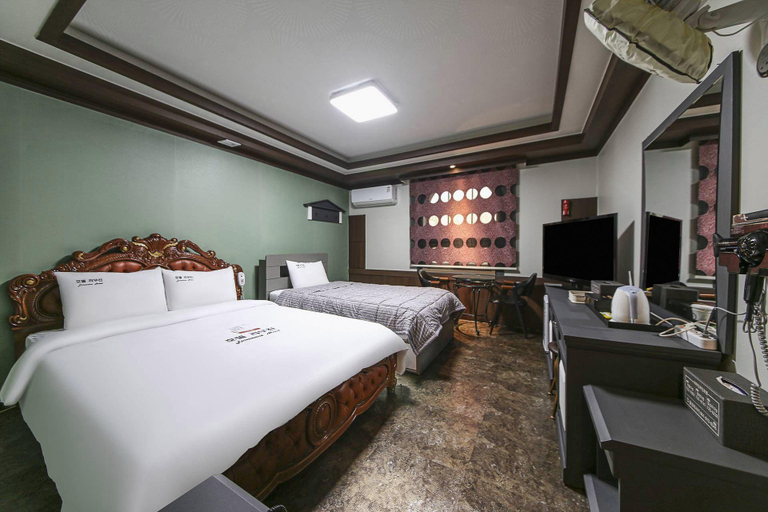 Bedroom 3, Suncheon Limousine, Suncheon