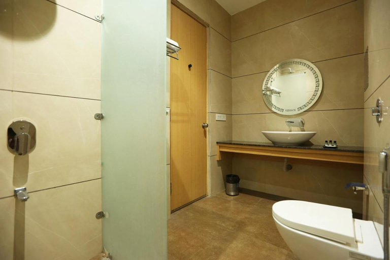 2, Hotel Triton Grand, Delhi