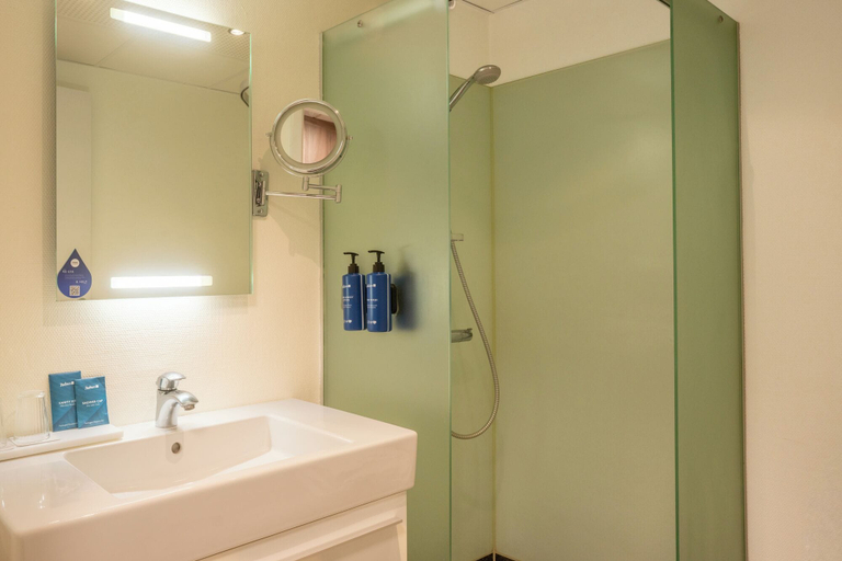 Bathroom 4, Radisson Blu Limfjord Hotel Aalborg, Aalborg