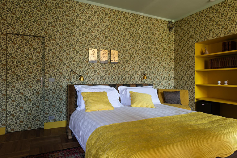 Bedroom 2, Look To, Torino
