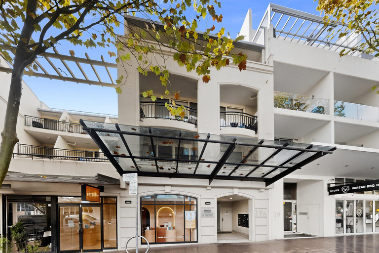 Exterior view 5, Bright 1-bed Apartment in Neutral Bay, Sydney