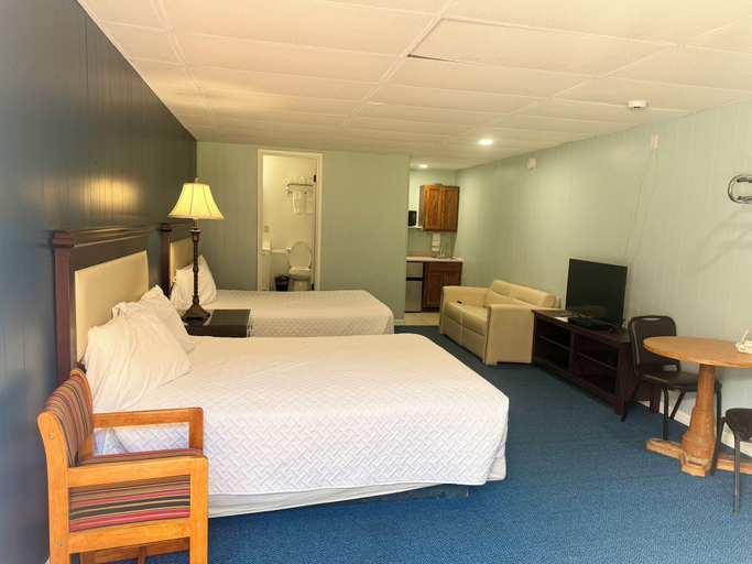Room 3, Gregory's Lodging and General Store, Shelby