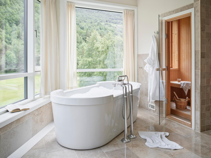Bathroom 4, Hotel Union Geiranger Bad & Spa, Stranda
