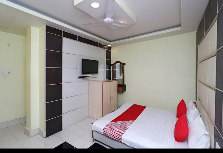 Others 3, Hotel neelkanth, Lucknow