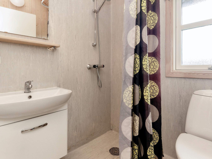 Bathroom 3, Cozy cabin in camping resort, Hjørring