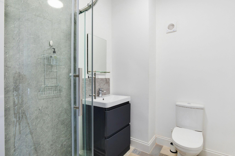 Bathroom, Iffley Town House, Oxfordshire