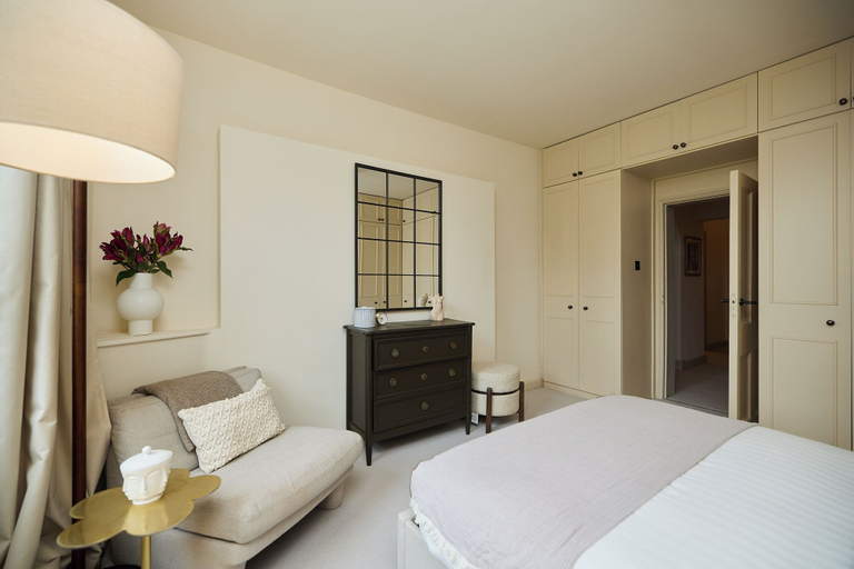 Room 2, The Brick & Timber Flat by Abbey Road, London