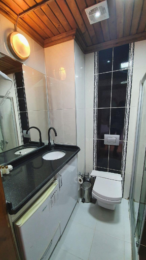 Bathroom 4, Hadrian Gate Hotel, Antalya