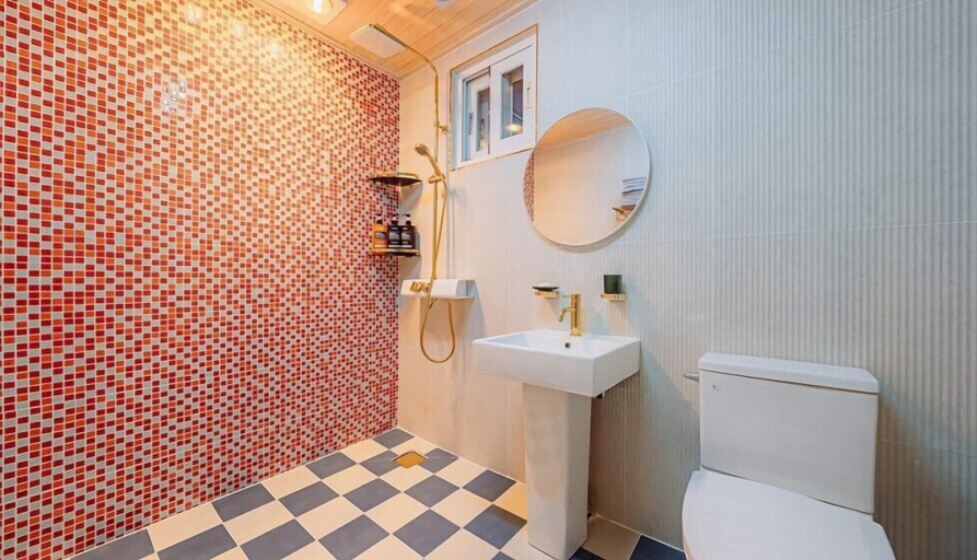 Bathroom 5, Haean-ro 2898, Pohang