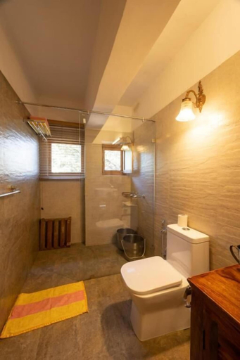 Bathroom 4, Binsar Forest Retreat, Bageshwar