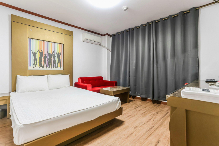 Bedroom 3, Sokcho Two Wheels Motel, Sokcho