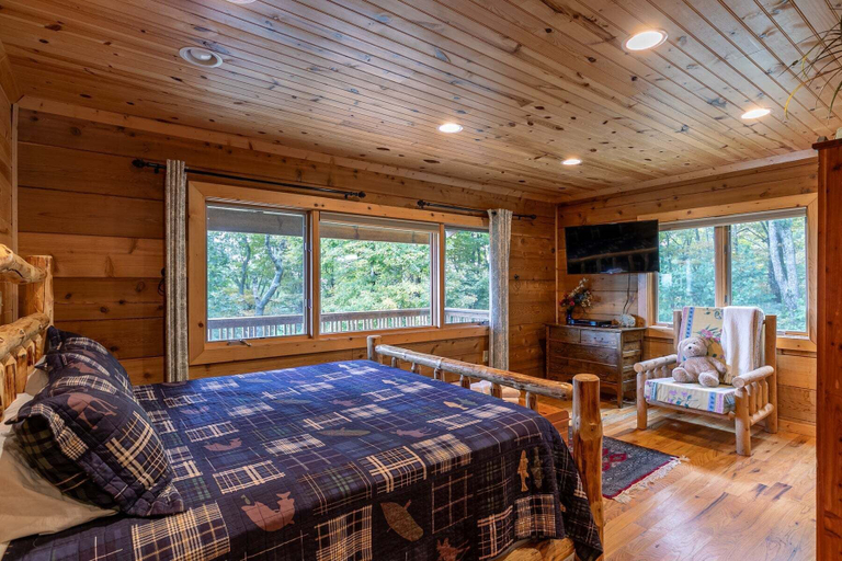 Bedroom 3, Morris Cabin, Watauga