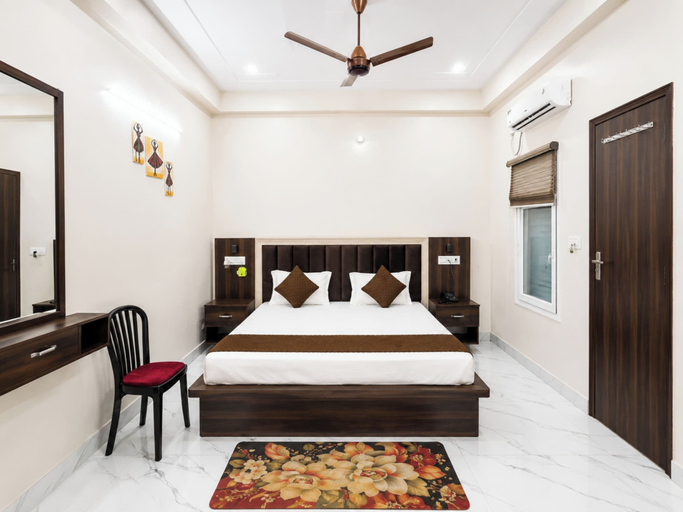Others 2, Hotel Prince Ayodhya, Faizabad