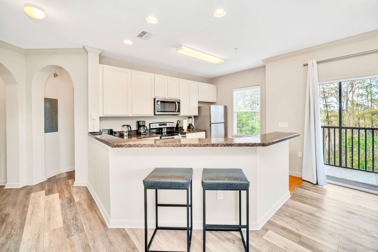 Interior 5, Upstay Condo With Outdoor Pool & Sauna, Orange