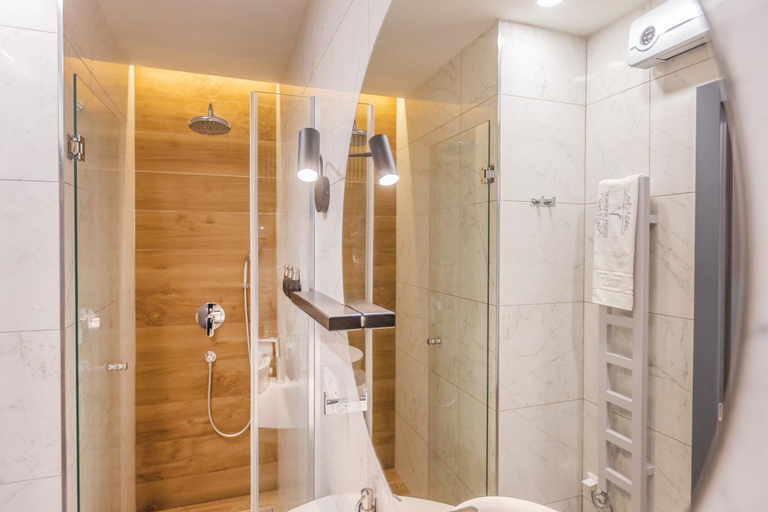 Bathroom 3, V Luxury Apartment-Stay in the heart of Split, Split
