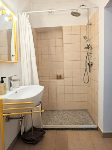 Bathroom 5, Appartamento in Monferrato di domInga, Asti