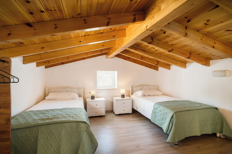 Room 3, Alexandra's Stone House with Private Spa Tub by Konnect, Ionian Islands