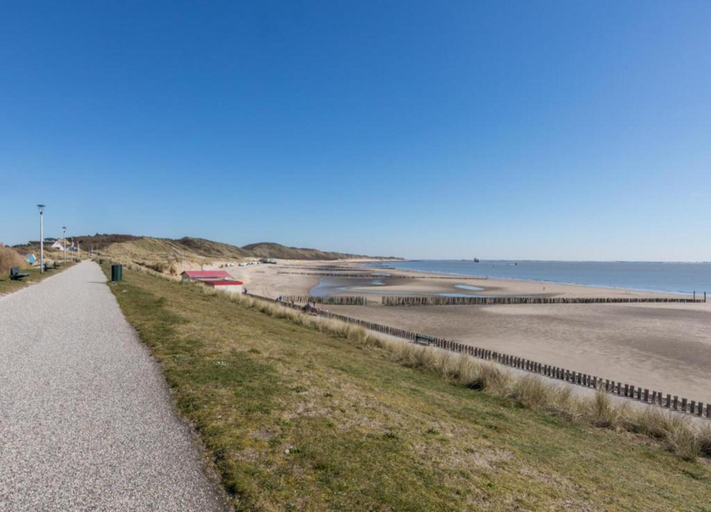 Others 5, Zoutelande Studio + Parking Spot, Veere