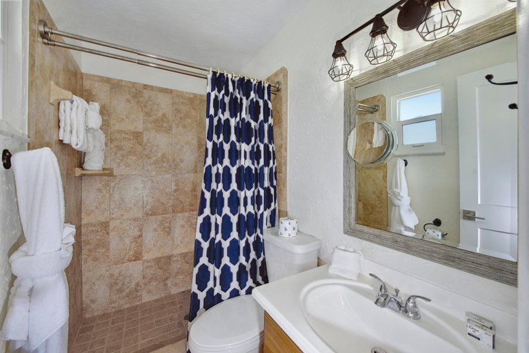 Bathroom 4, Montishello on Jefferson, Lee