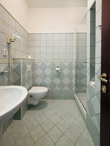 Bathroom 4, Prague Golden Age, Praha 1