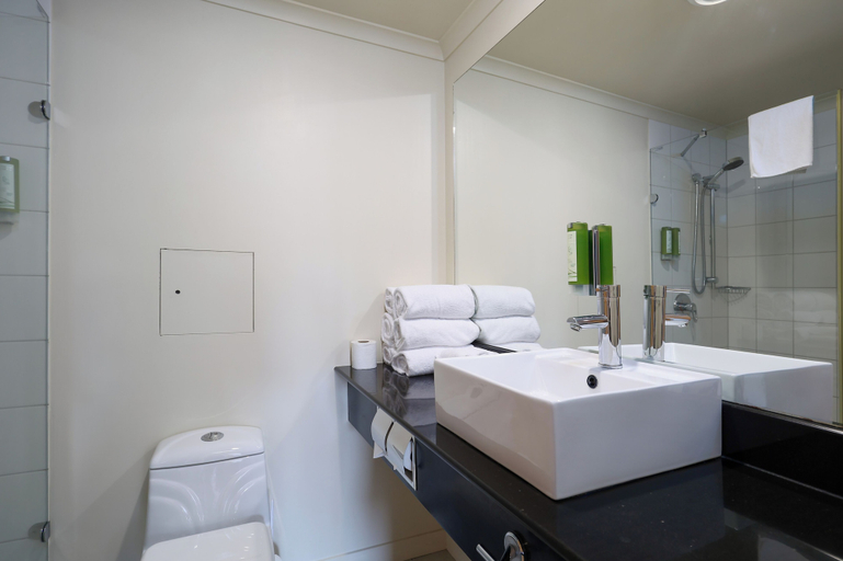 Bathroom 4, Saxton Lodge, Nelson
