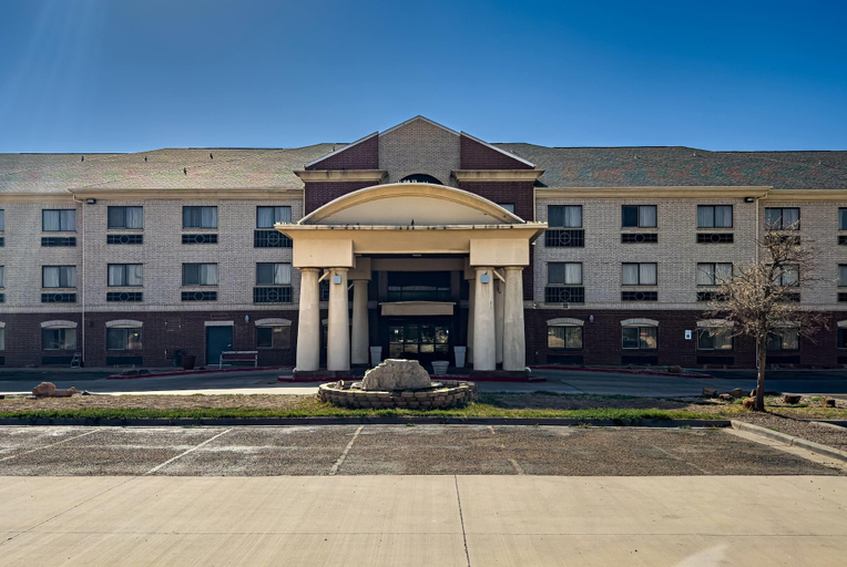 Exterior & Views 2, Wingate by Wyndham Lubbock TX South, Lubbock