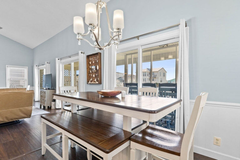 Dining 4, Reel 'em Inn 4 Bedroom Home by RedAwning, Brunswick