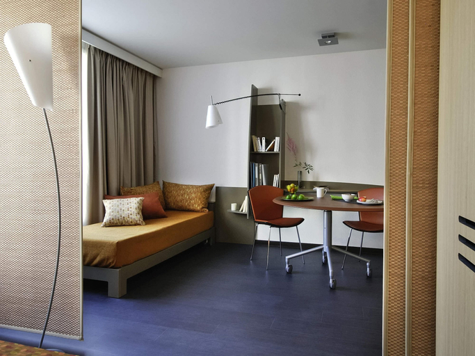 Bedroom 2, Aparthotel Adagio Bordeaux Gambetta, Gironde