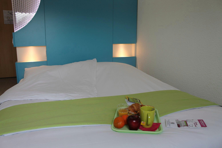 Bedroom 2, First Inn Hotel Paris Sud Les Ulis, Essonne