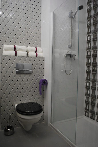 Bathroom 3, Vola Residence, Warsaw