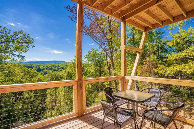 Outdoor dining 3, Peaks for Itself, Sevier