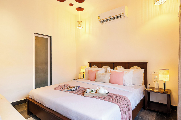 Room 2, ELIVAAS Kimaya Suite With Game Zone, Gurgaon