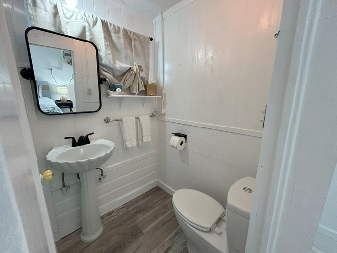 Bathroom 3, Old Florida Fish Camp Cedar Key, Levy