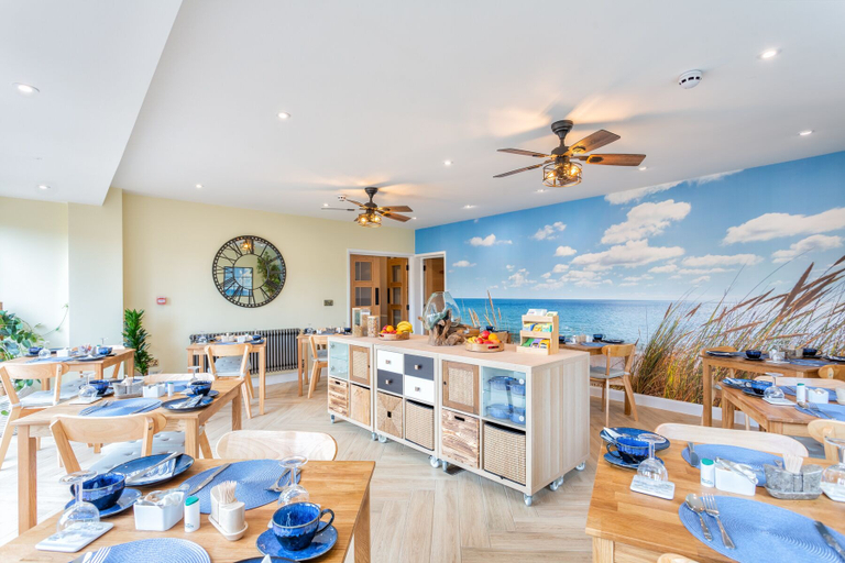 Food & Drinks 5, Avoncourt Lodge, Devon