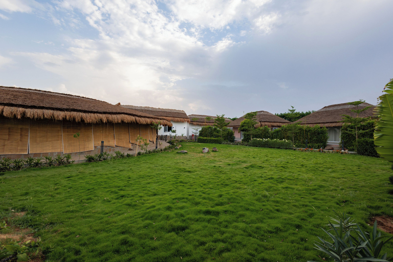 Property grounds 4, ELIVAAS Kimaya Suite With Game Zone, Gurgaon