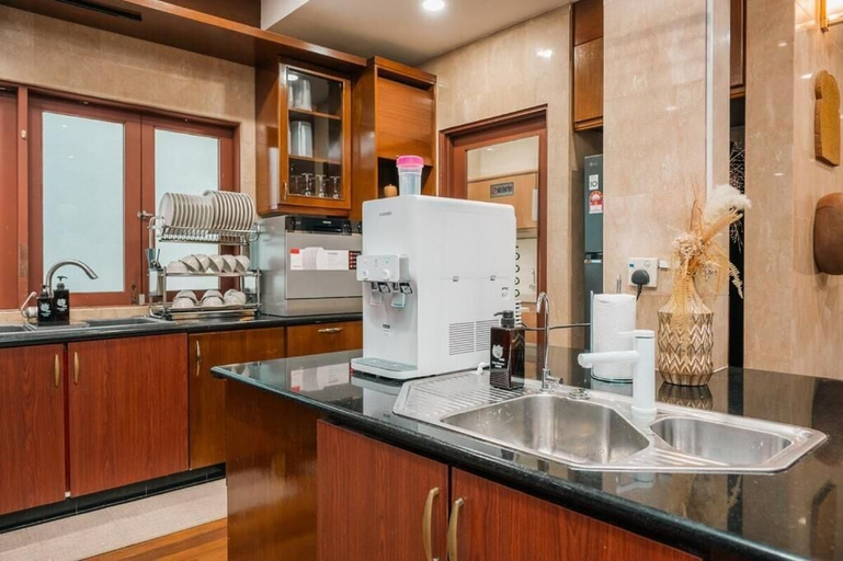 Private kitchen 2, 40Pax Bangsar Luxe Pool Villa by Verano, Kuala Lumpur